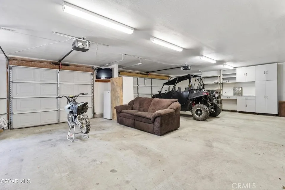 25631 High Rock Court Tehachapi, CA 93561