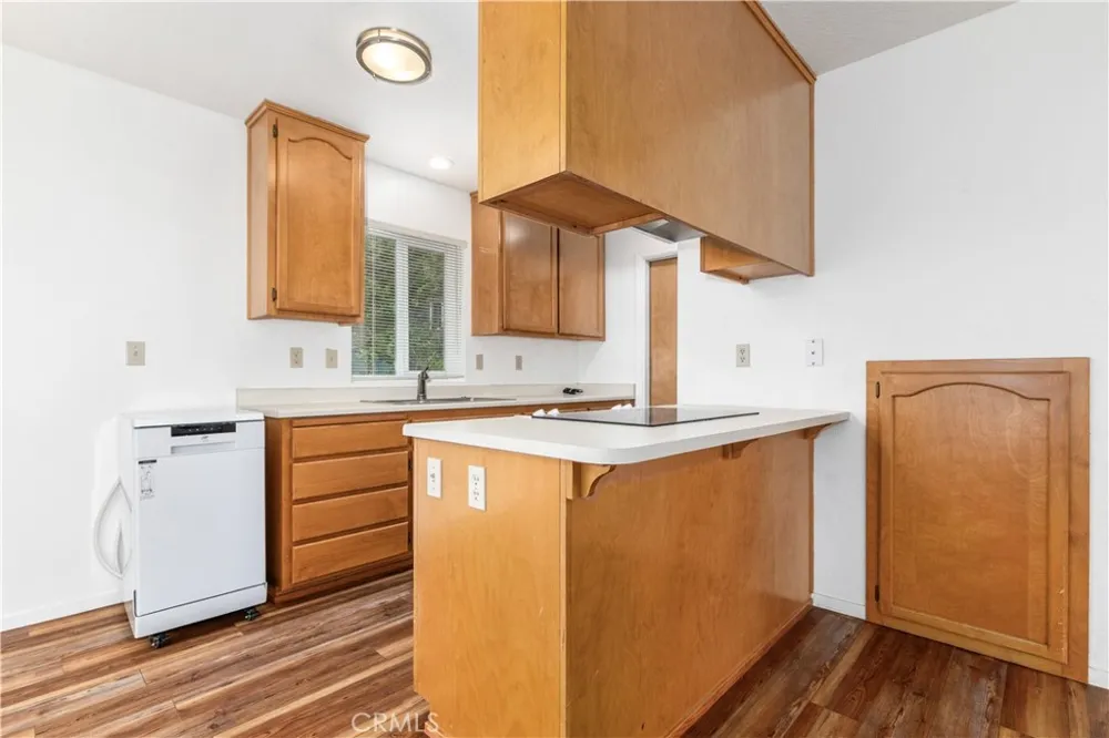 1580 Emerson Cambria, CA 93428