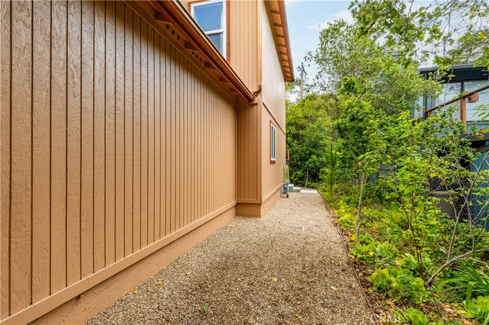 1580 Emerson Cambria, CA 93428