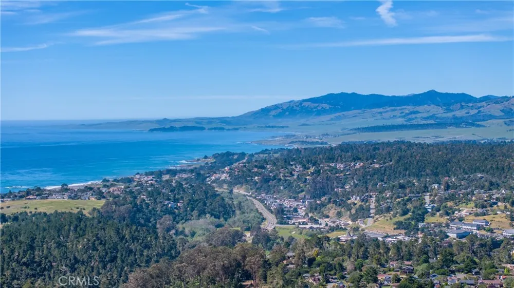 1580 Emerson Cambria, CA 93428