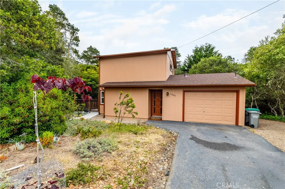 1580 Emerson Cambria, CA 93428