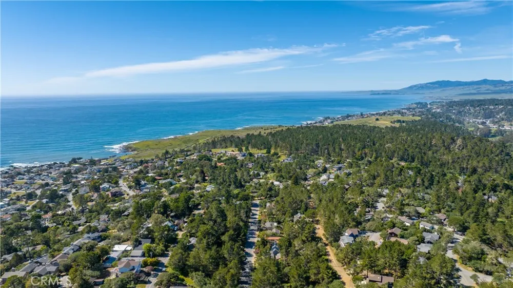 1580 Emerson Cambria, CA 93428