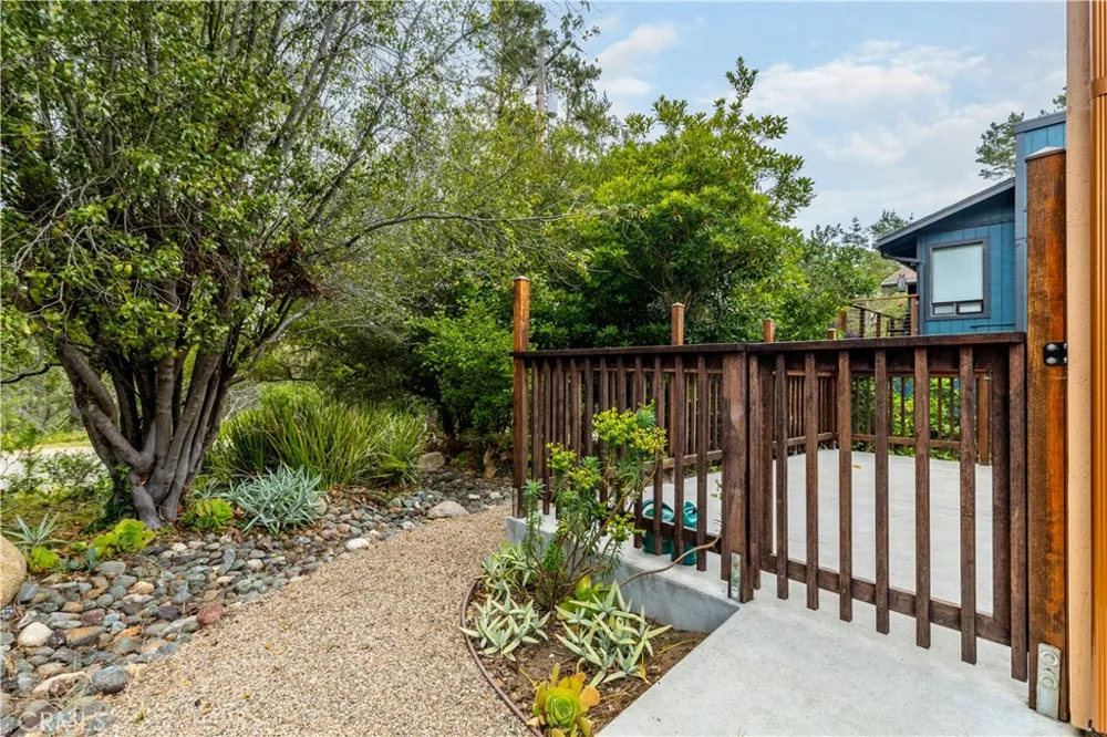 1580 Emerson Cambria, CA 93428