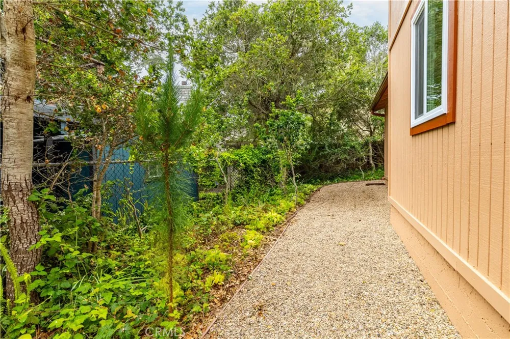 1580 Emerson Cambria, CA 93428