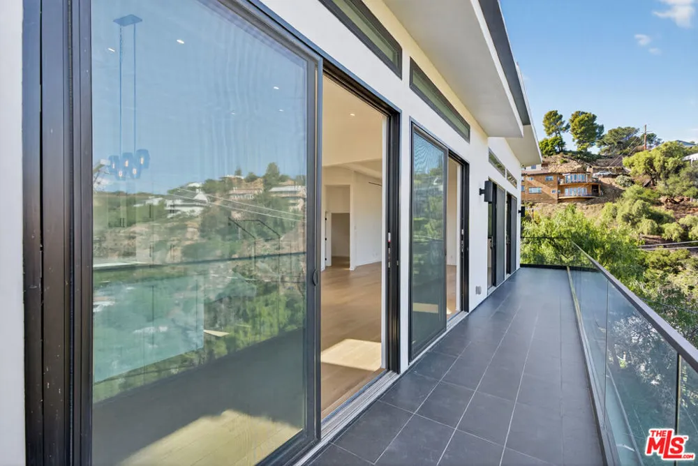 8366 Hillcroft Drive West Hills, CA 91304