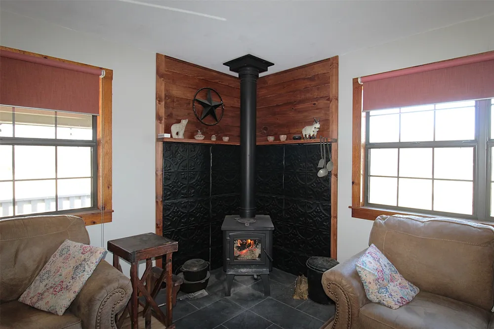 4776 NE County Road 2120 Road Talco, TX 75487
