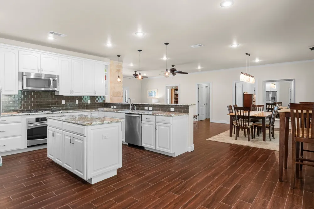 592 RS County Road 1151 Emory, TX 75440