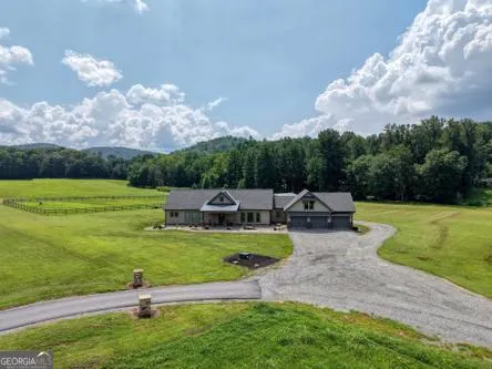 186 Rice Landing CT Hayesville, NC 28904