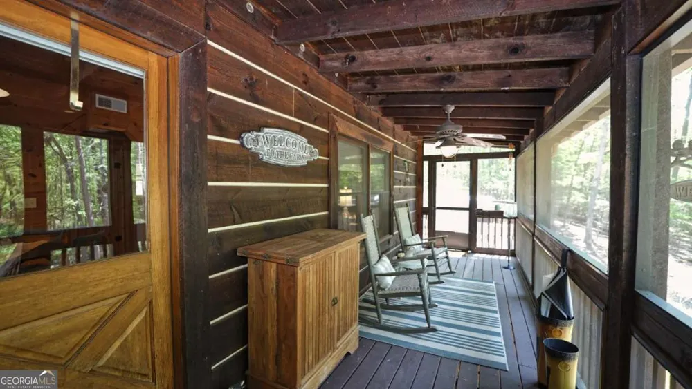 210 Shade Tree LN Mineral Bluff, GA 30559