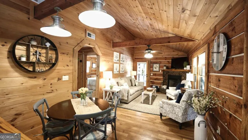 210 Shade Tree LN Mineral Bluff, GA 30559