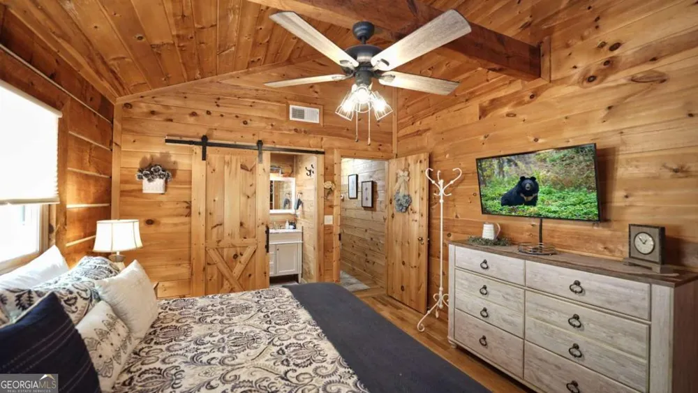 210 Shade Tree LN Mineral Bluff, GA 30559