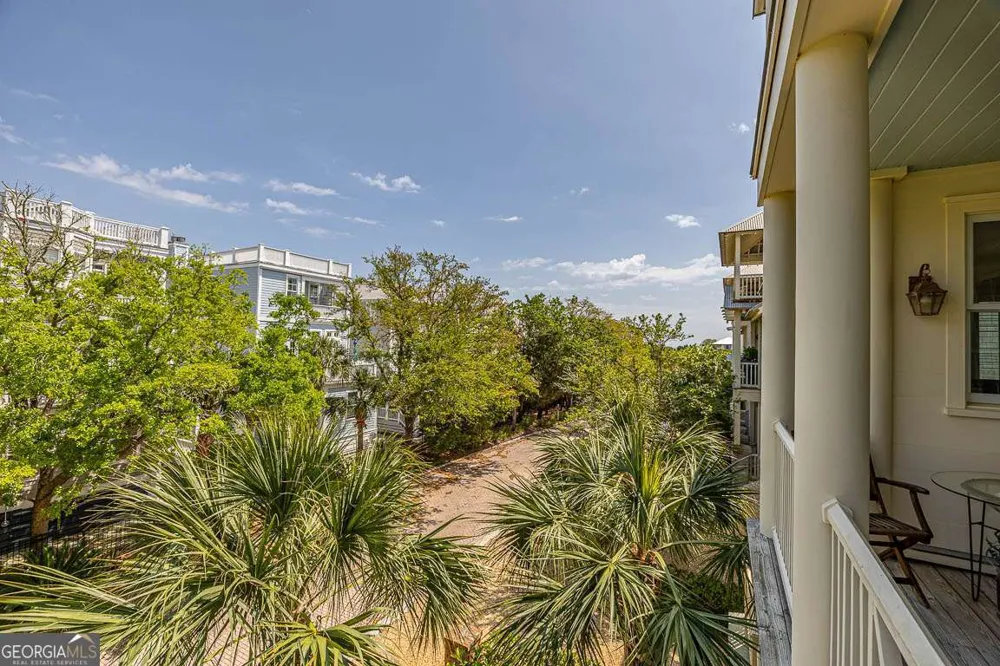 17 Sea Oats LN St. Simons, GA 31522