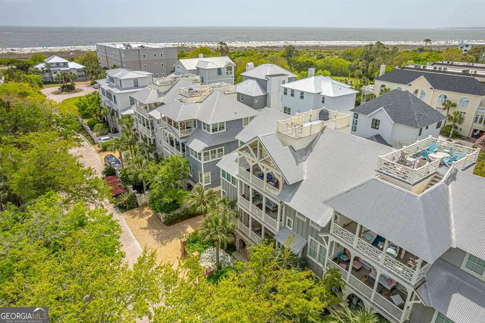 17 Sea Oats LN St. Simons, GA 31522