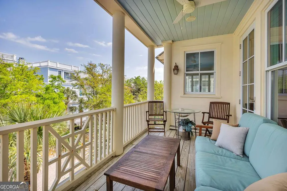 17 Sea Oats LN St. Simons, GA 31522
