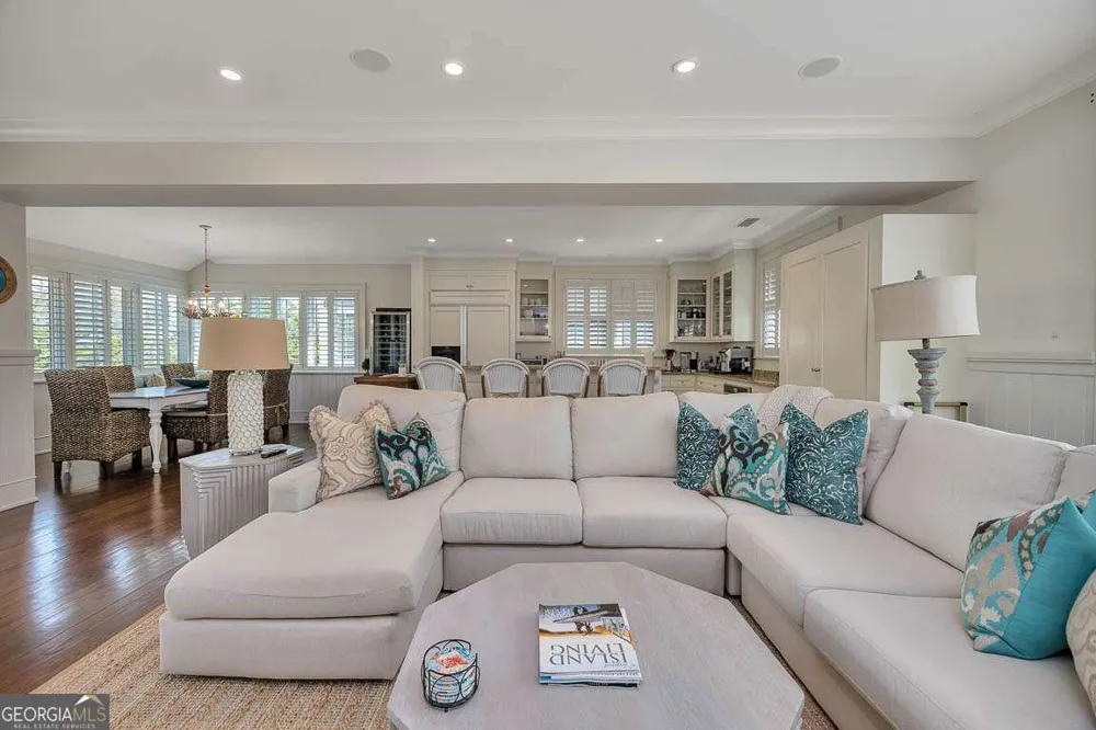 17 Sea Oats LN St. Simons, GA 31522