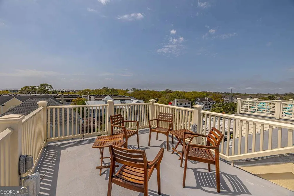 17 Sea Oats LN St. Simons, GA 31522