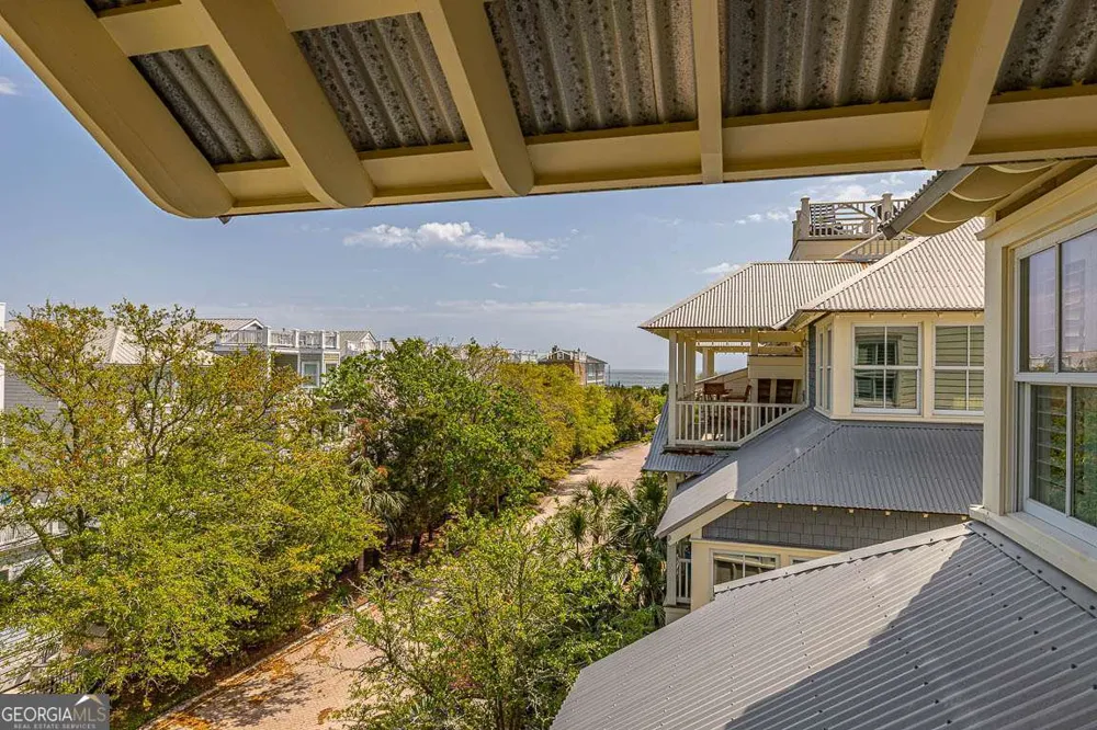 17 Sea Oats LN St. Simons, GA 31522