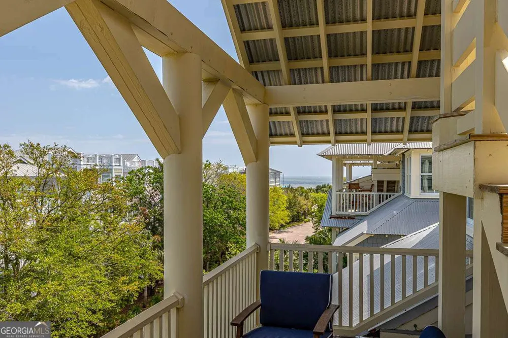 17 Sea Oats LN St. Simons, GA 31522
