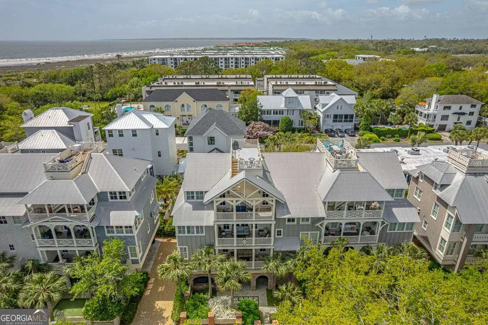 17 Sea Oats LN St. Simons, GA 31522