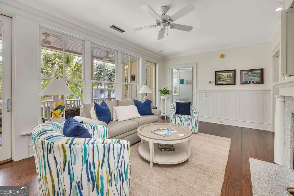 17 Sea Oats LN St. Simons, GA 31522
