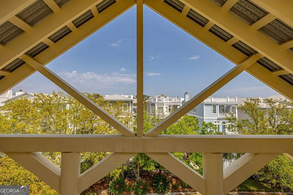 17 Sea Oats LN St. Simons, GA 31522