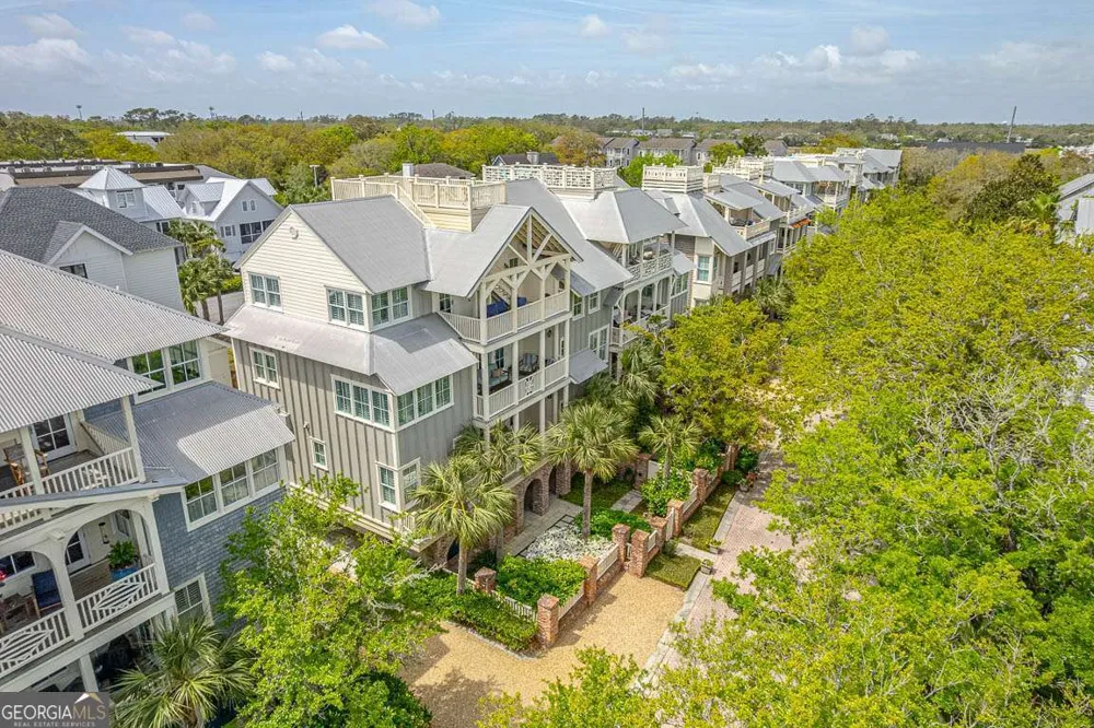 17 Sea Oats LN St. Simons, GA 31522
