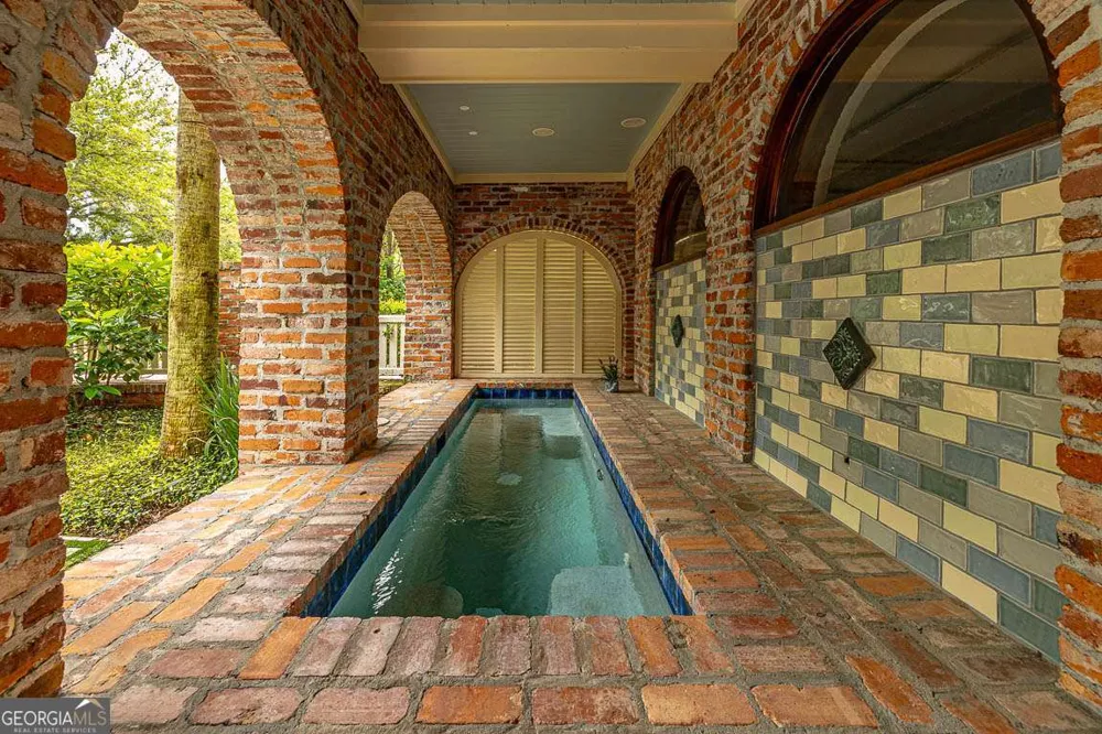 17 Sea Oats LN St. Simons, GA 31522