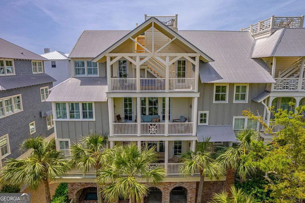 17 Sea Oats LN St. Simons, GA 31522
