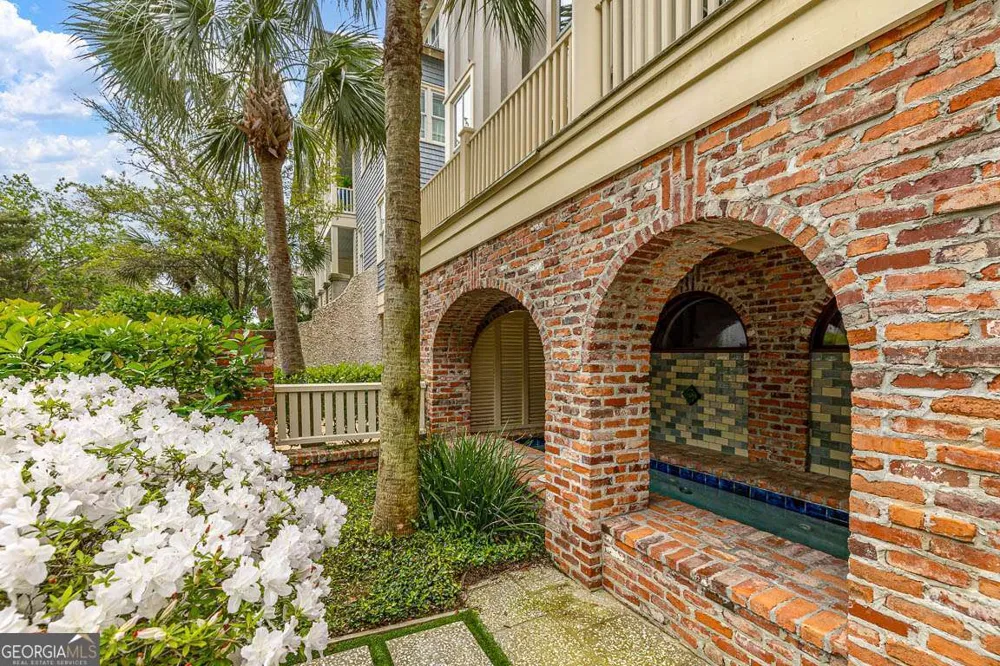 17 Sea Oats LN St. Simons, GA 31522