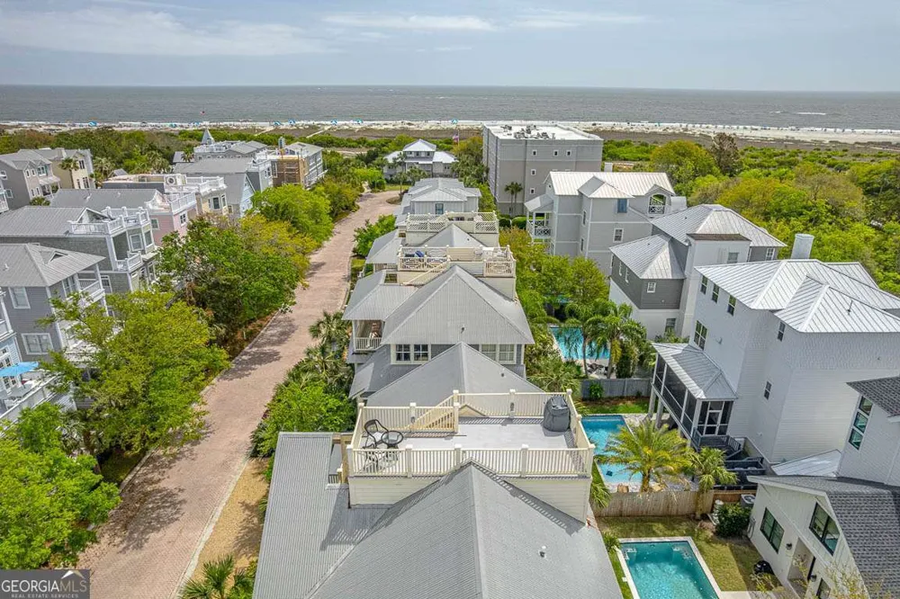 17 Sea Oats LN St. Simons, GA 31522