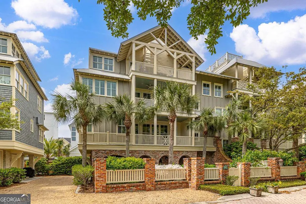 17 Sea Oats LN St. Simons, GA 31522