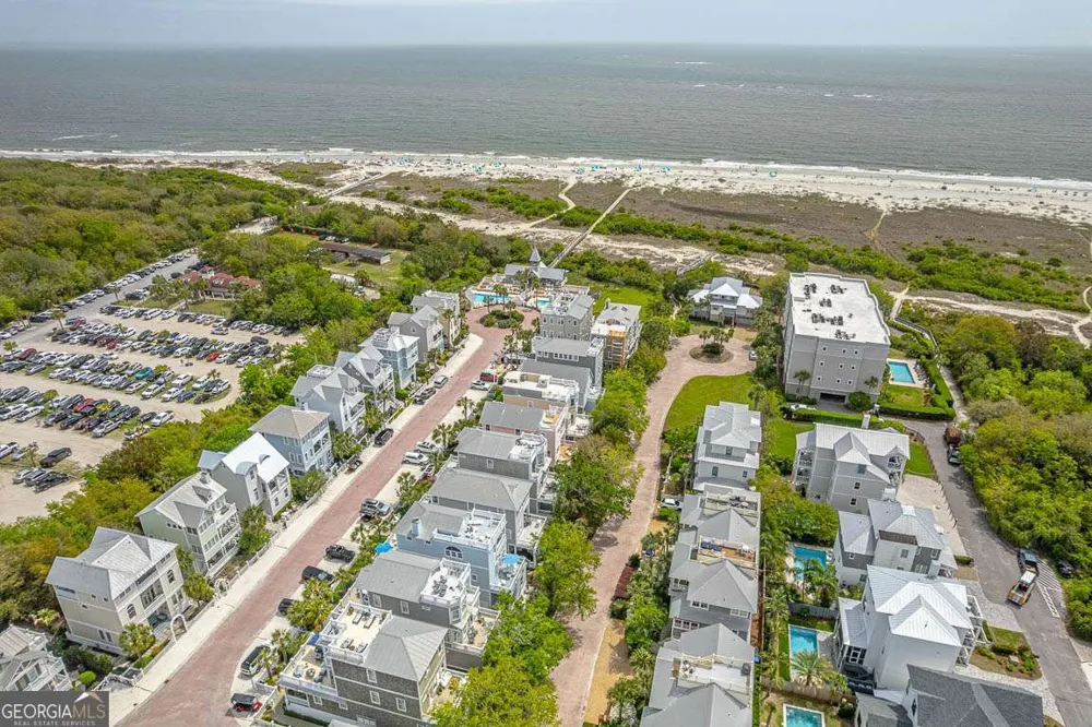 17 Sea Oats LN St. Simons, GA 31522