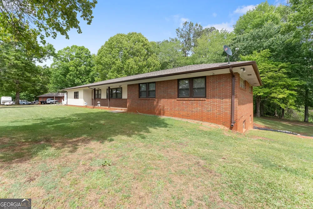 4508 Dicks Hill PKWY Mount Airy, GA 30563