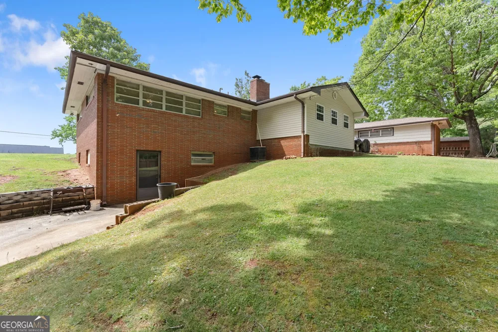 4508 Dicks Hill PKWY Mount Airy, GA 30563