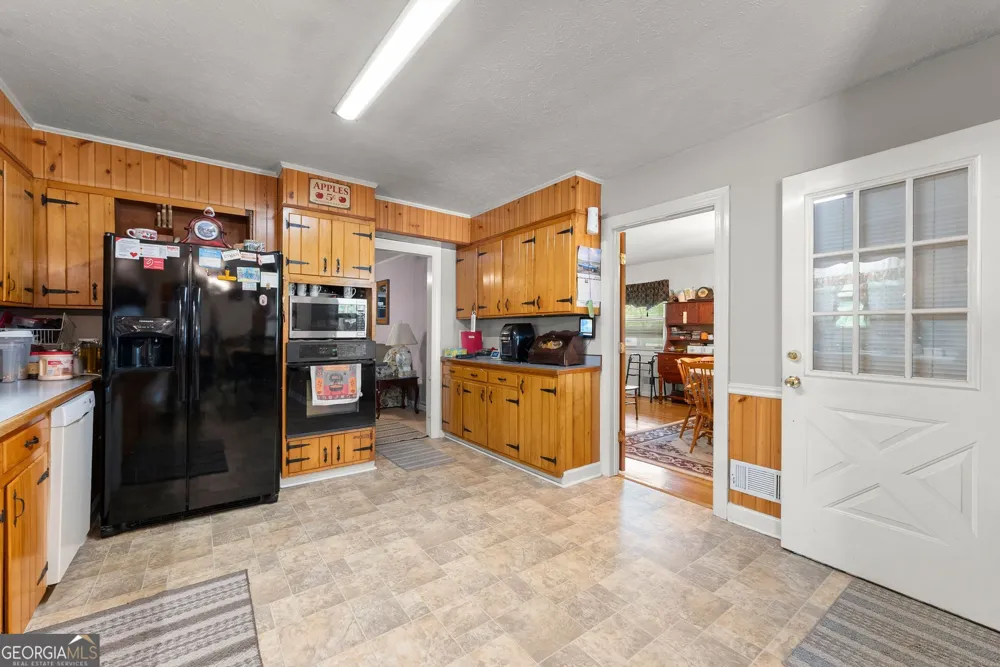 4508 Dicks Hill PKWY Mount Airy, GA 30563