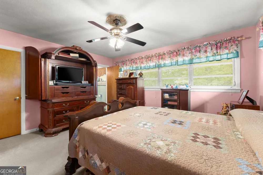 4508 Dicks Hill PKWY Mount Airy, GA 30563