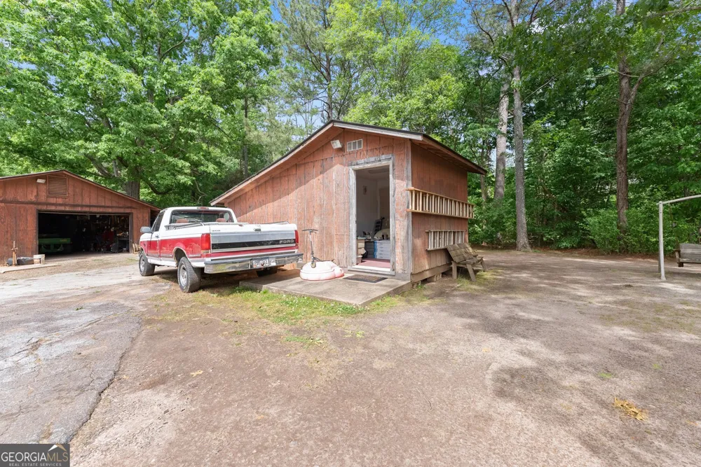 4508 Dicks Hill PKWY Mount Airy, GA 30563