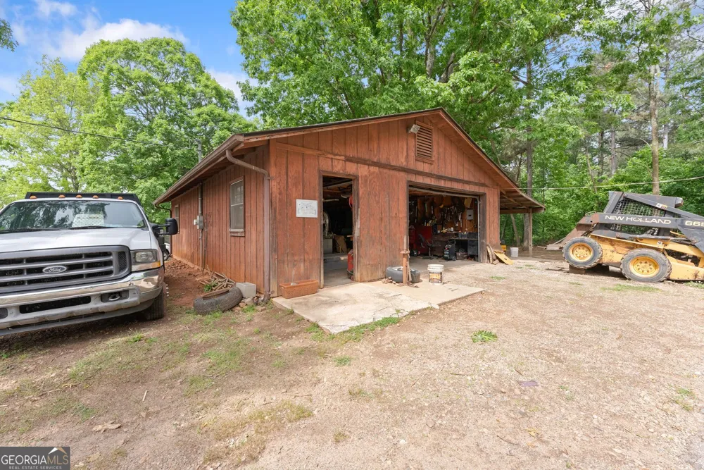 4508 Dicks Hill PKWY Mount Airy, GA 30563