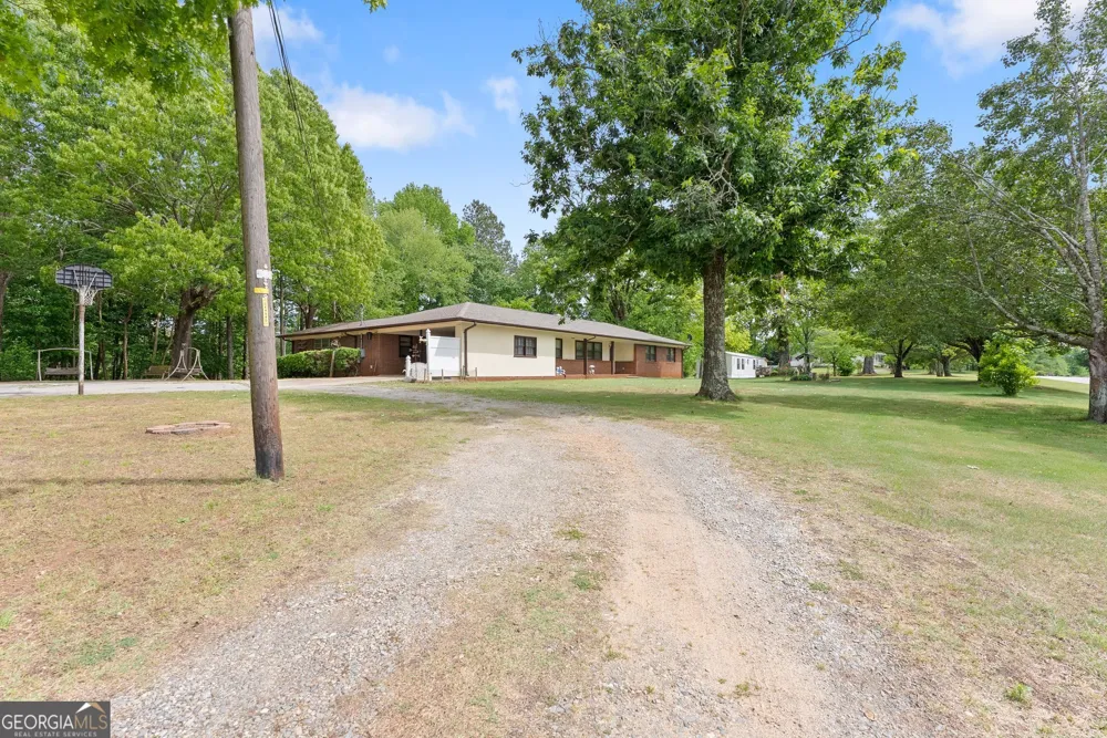 4508 Dicks Hill PKWY Mount Airy, GA 30563
