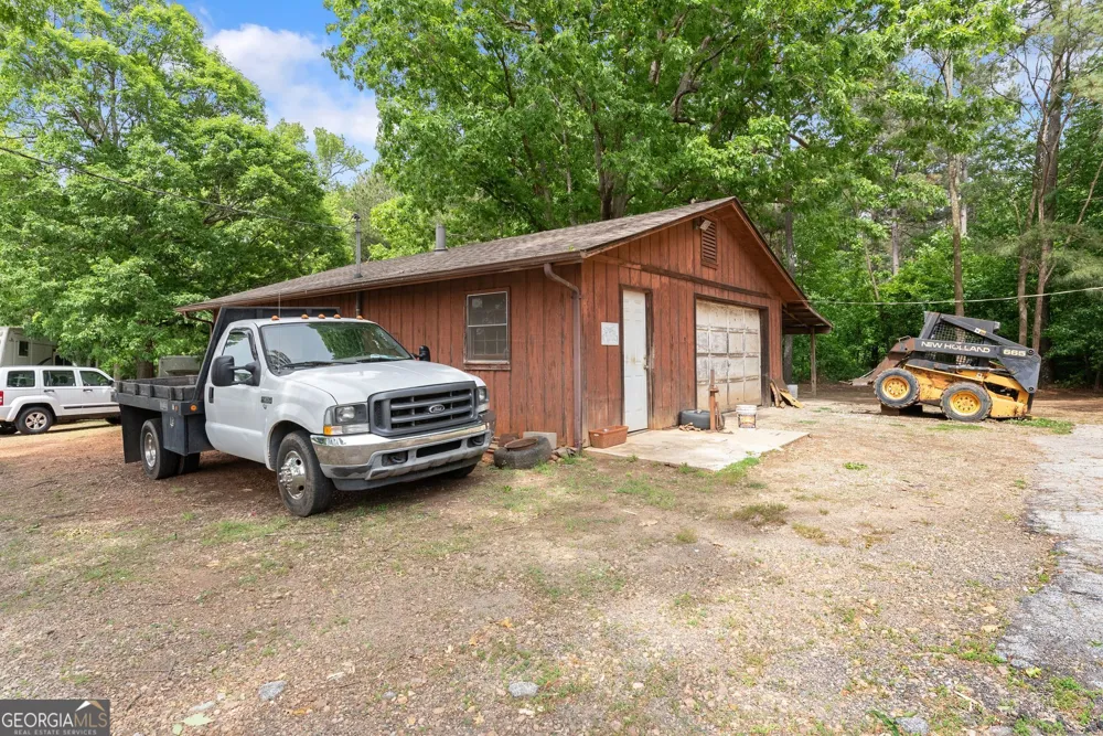 4508 Dicks Hill PKWY Mount Airy, GA 30563
