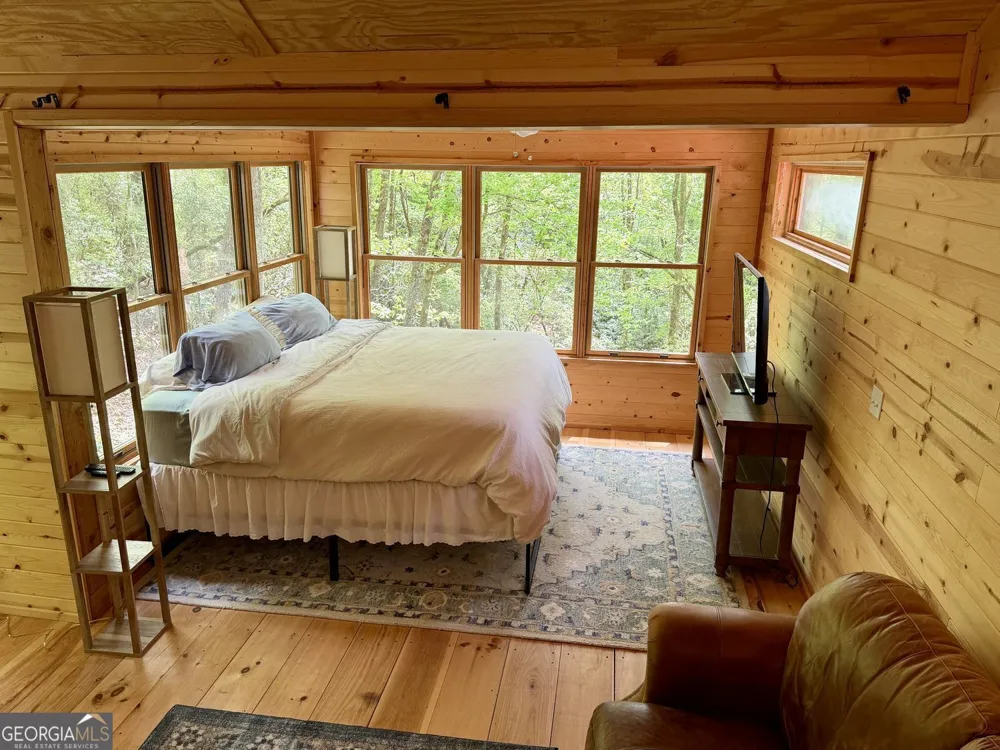 881 Mule Branch RD Helen, GA 30545