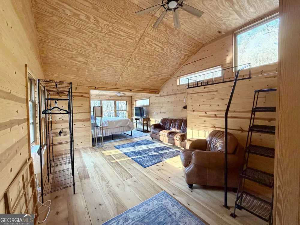 881 Mule Branch RD Helen, GA 30545