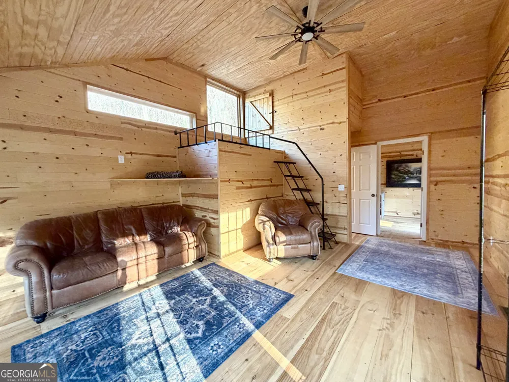 881 Mule Branch RD Helen, GA 30545