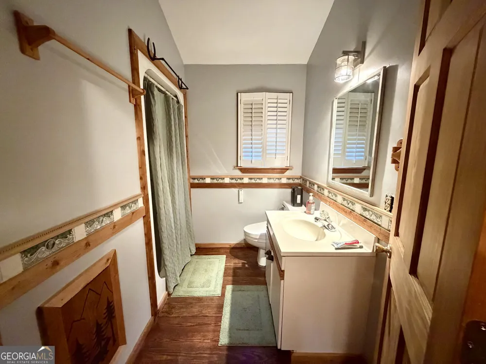 881 Mule Branch RD Helen, GA 30545