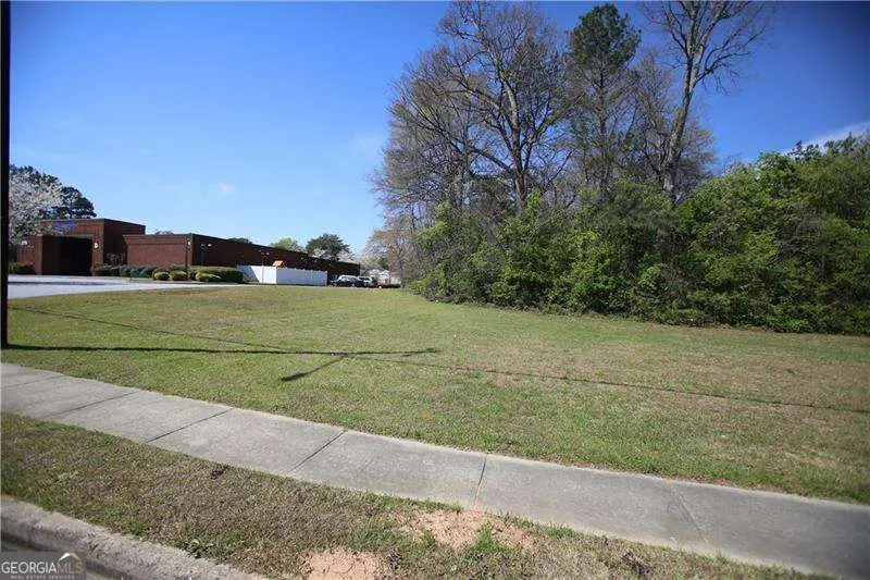 6575 River Park DR Riverdale, GA 30274