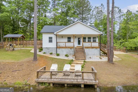 1597 Mercier RD