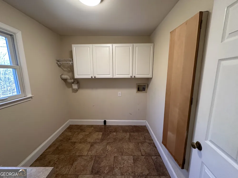8518 Downs RD Winston, GA 30187