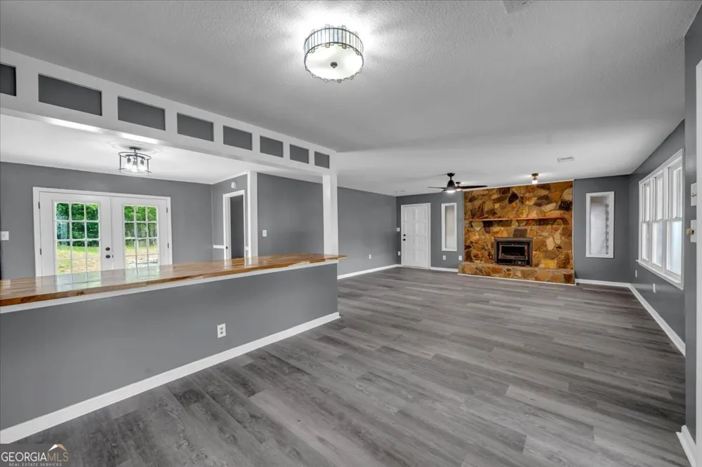 111 Weaver RD Warner Robins, GA 31093