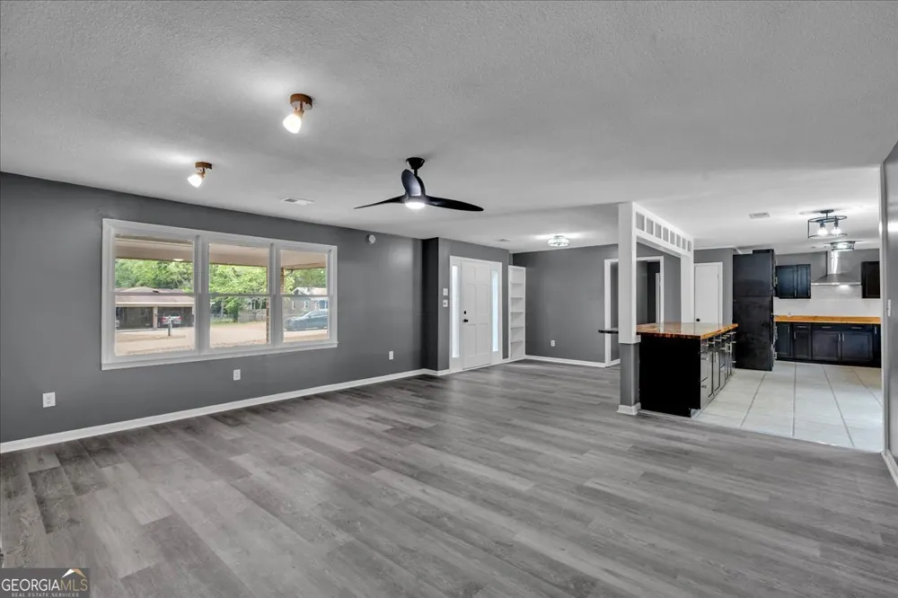 111 Weaver RD Warner Robins, GA 31093