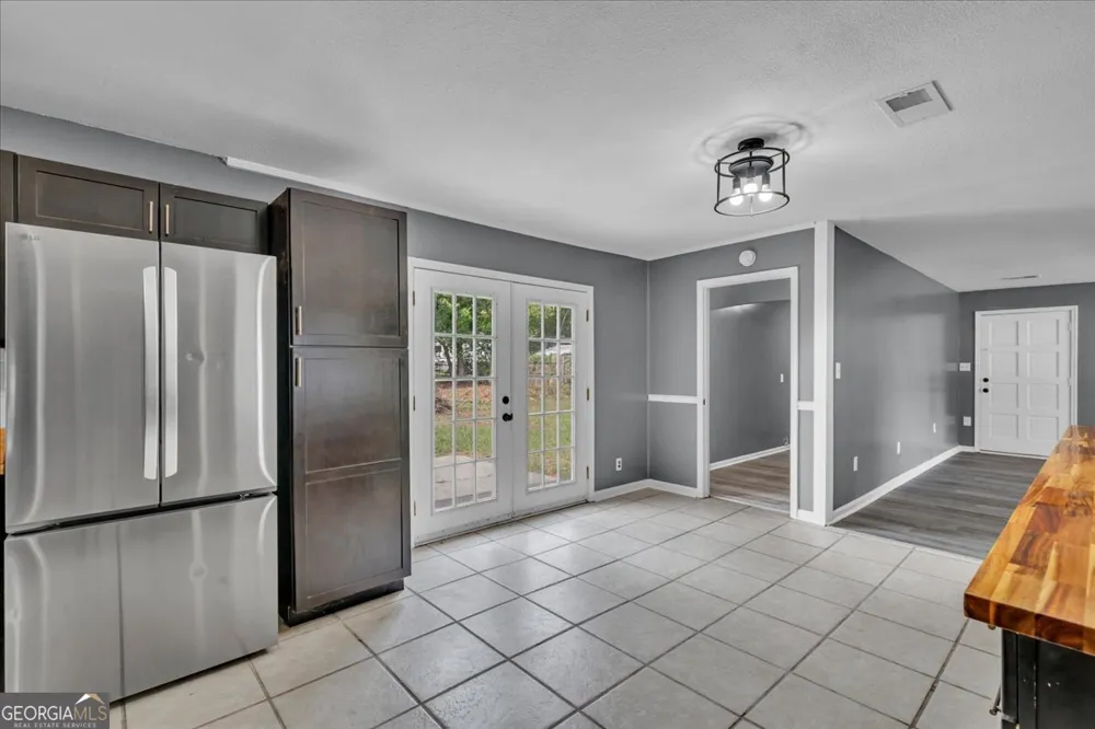 111 Weaver RD Warner Robins, GA 31093